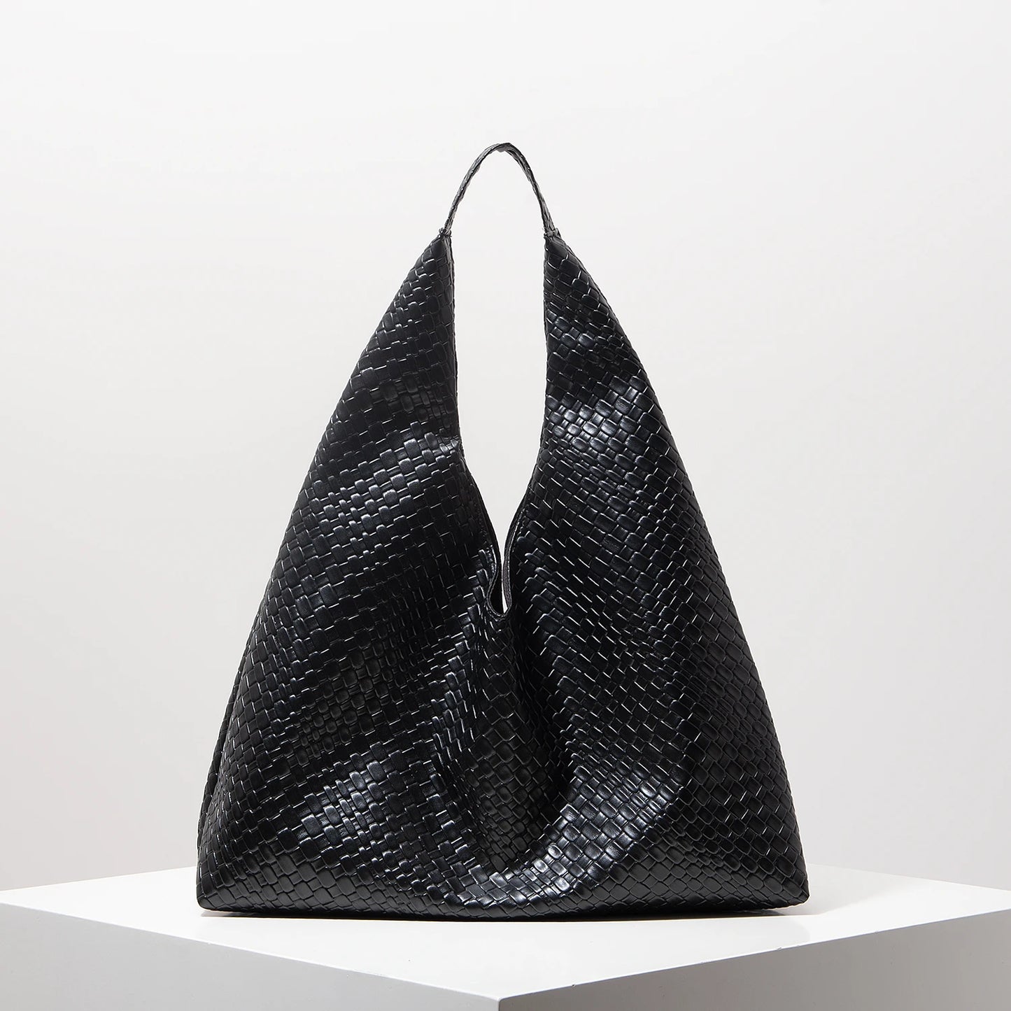Woven Chic Slouch Hand Bag