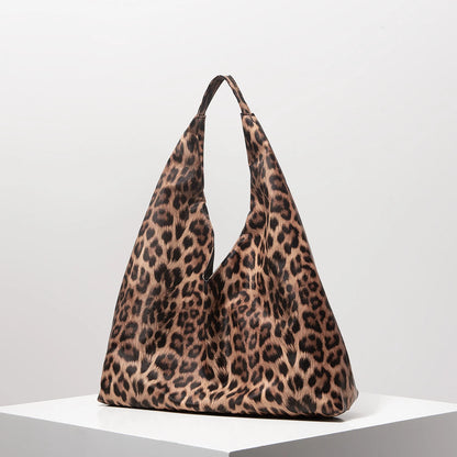 Woven Chic Slouch Hand Bag