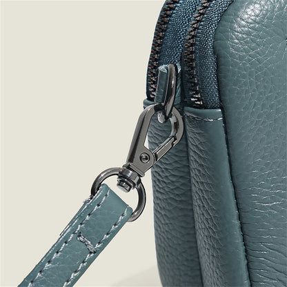 ClutchEase Faux Purse – Compact & Convertible Carry