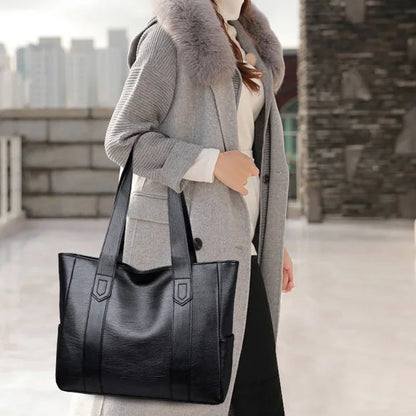 Grande Luxe Hand Bag