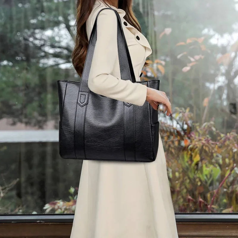 Grande Luxe Hand Bag