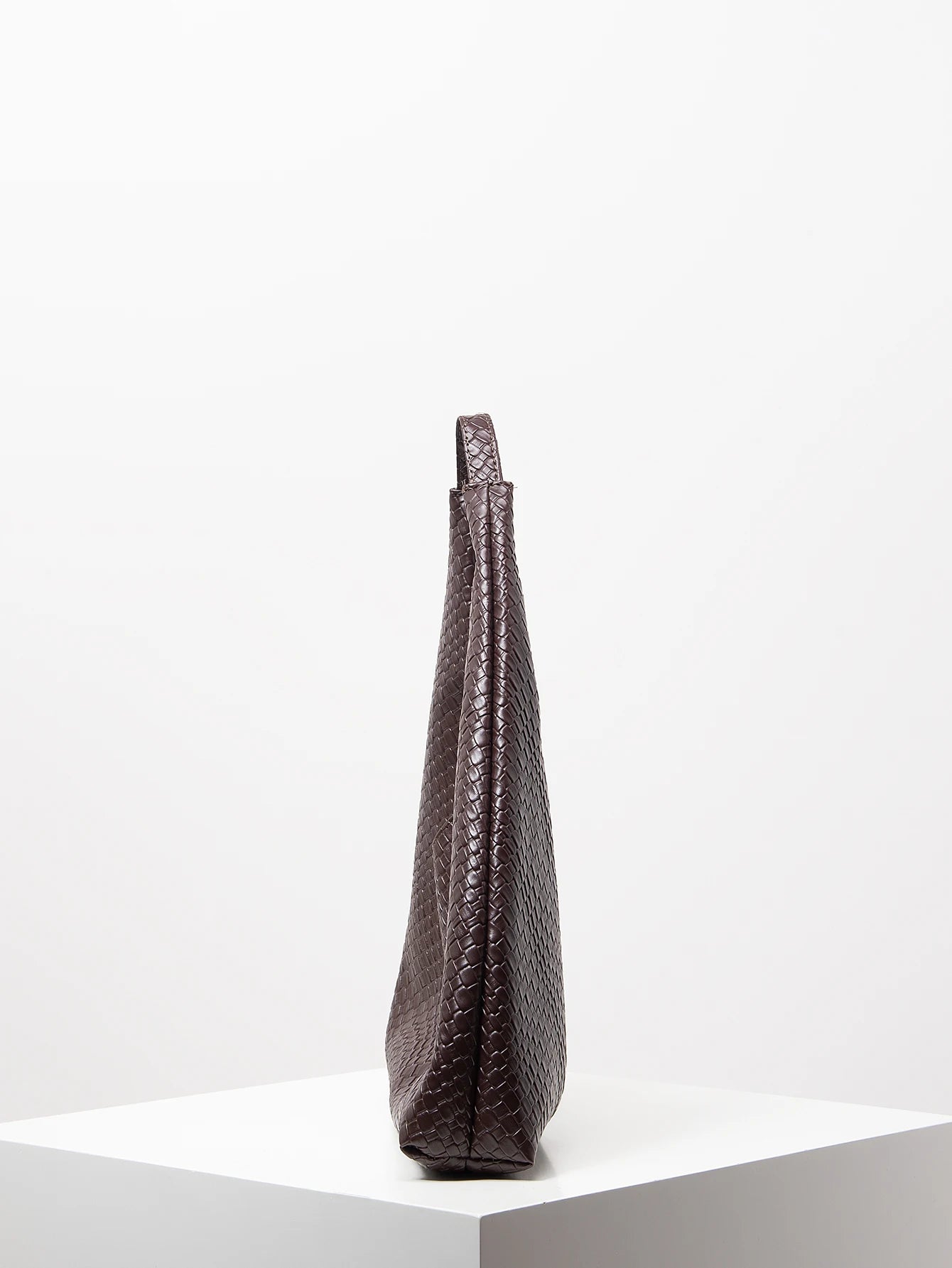 Woven Chic Slouch Hand Bag
